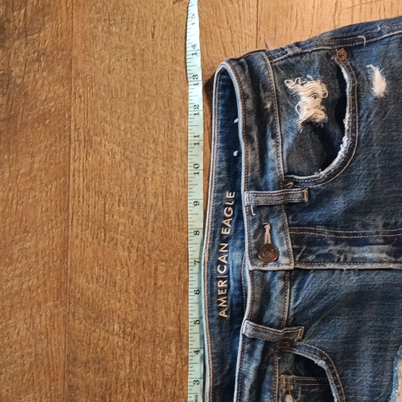 American Eagle Distressed Jeans ❤️❤️❤️ - Picture 4 of 7
